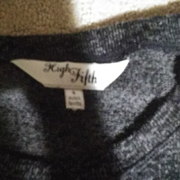 Fancy shirt - Picture 3 of 3